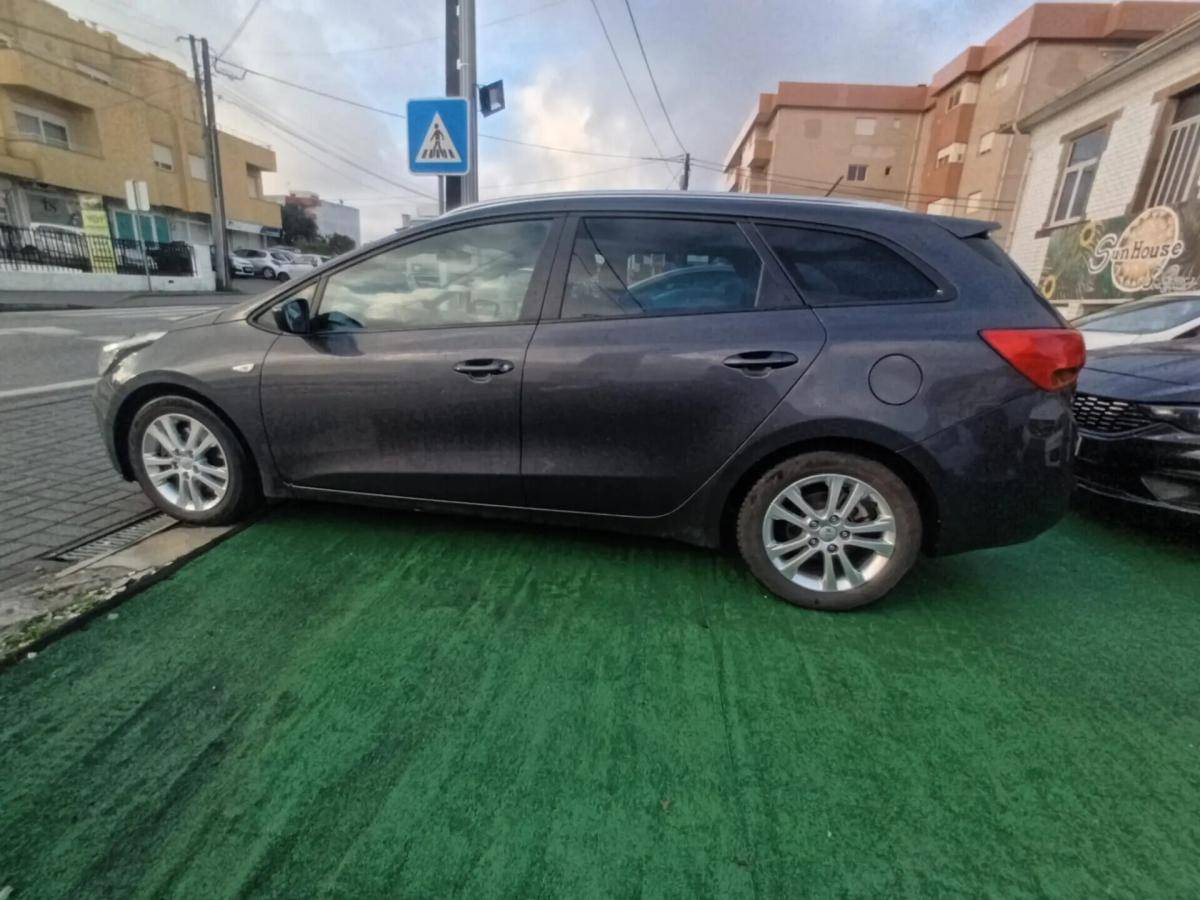 kia-ceed-sw-2014-diesel-1396cc