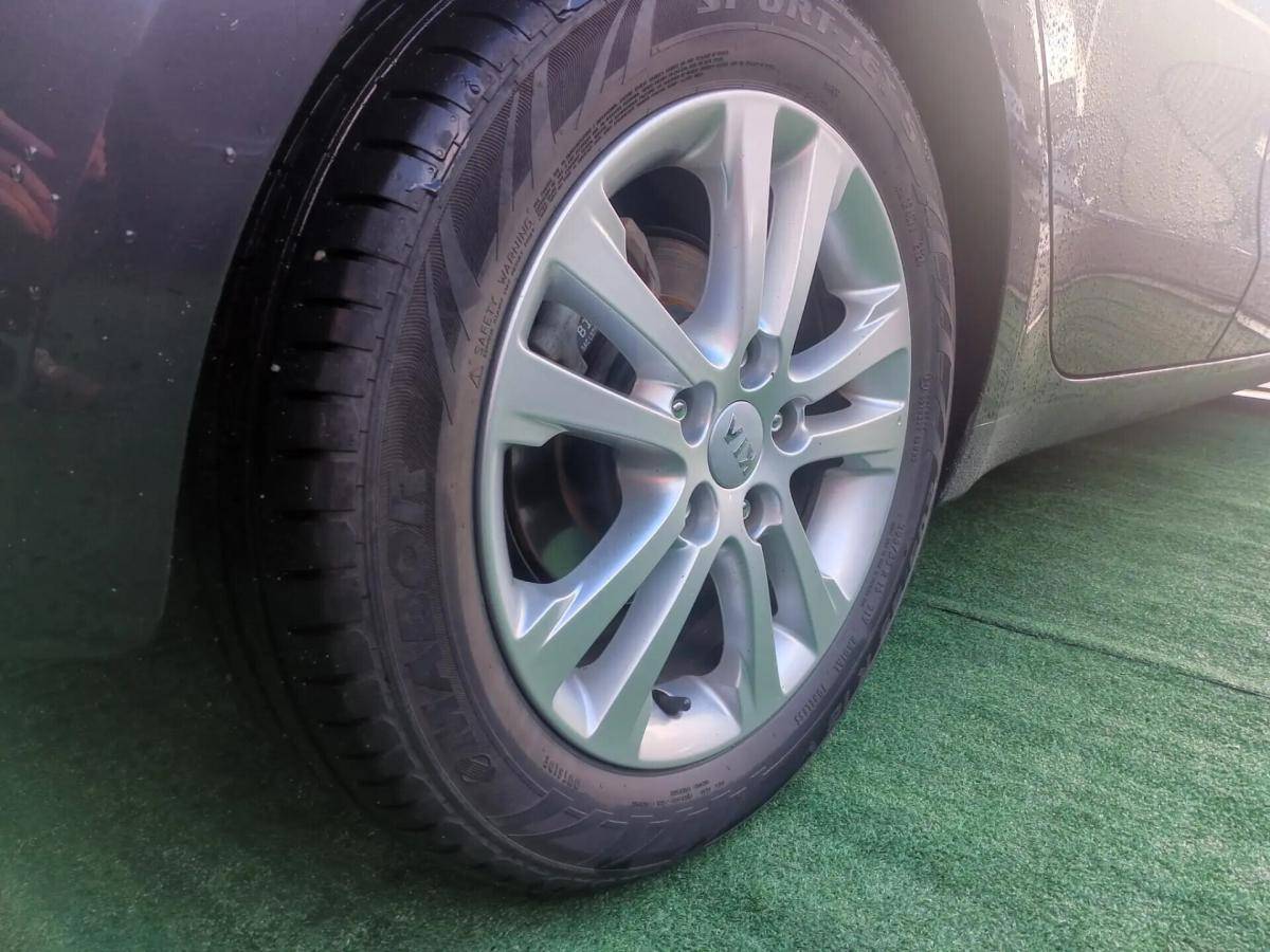 kia-ceed-sw-2014-diesel-1396cc