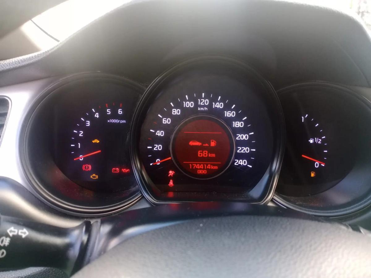 kia-ceed-sw-2014-diesel-1396cc