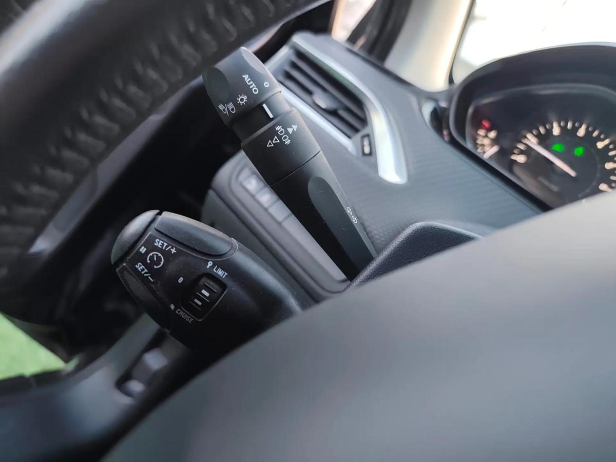 peugeot-2008-2016-gasolina-1199cc