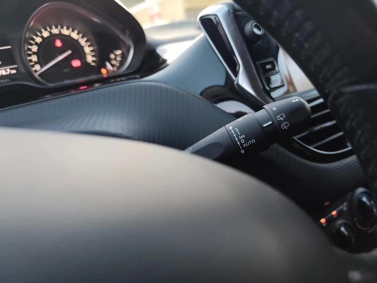 peugeot-2008-2016-gasolina-1199cc