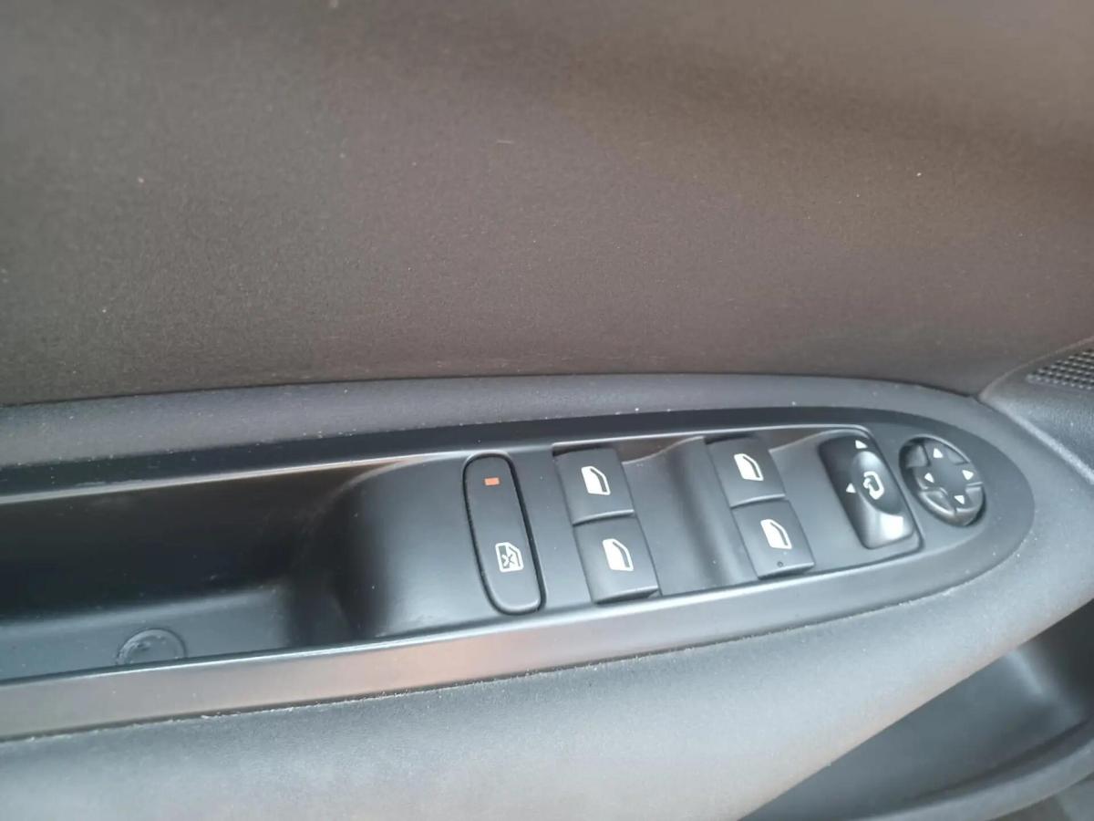 citroen-c4-2017-diesel-1560cc