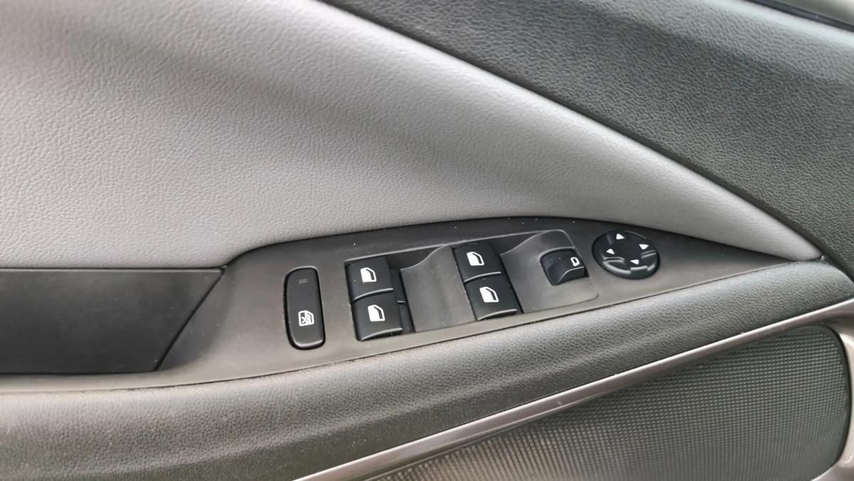 opel-crossland-x-2018-gpl-1199cc
