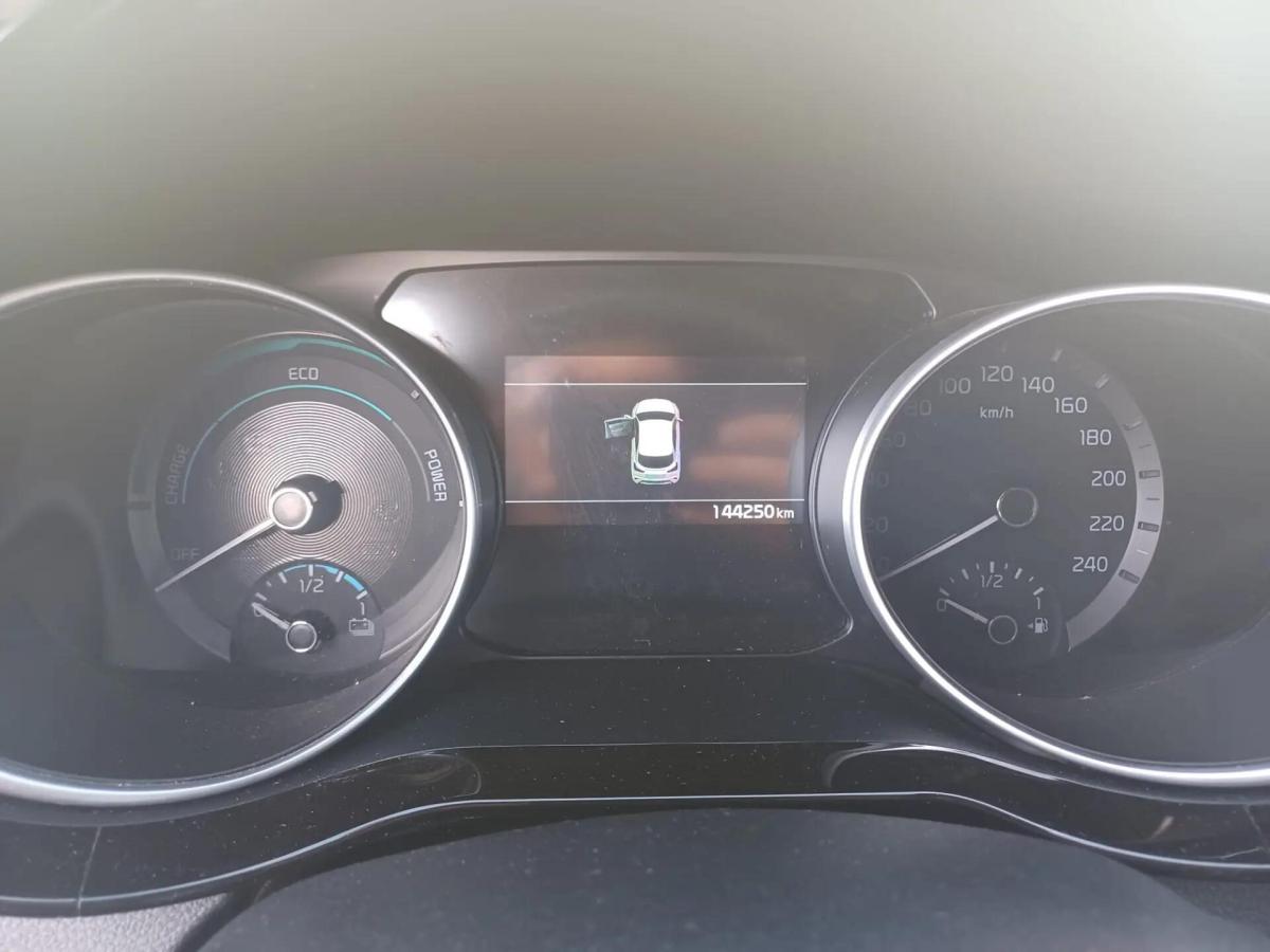 kia-xceed-2022-hibrido-a-gasolina-1580cc