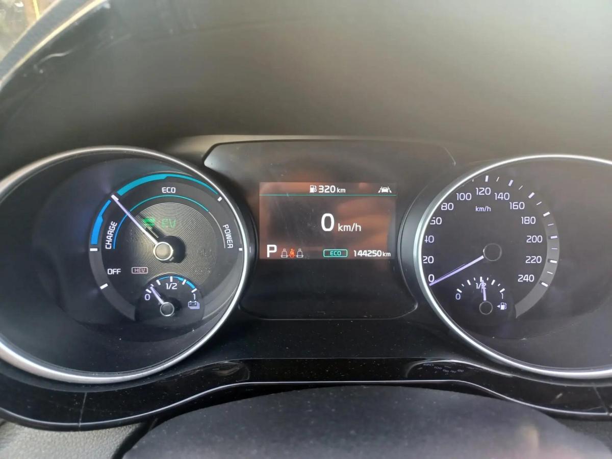 kia-xceed-2022-hibrido-a-gasolina-1580cc