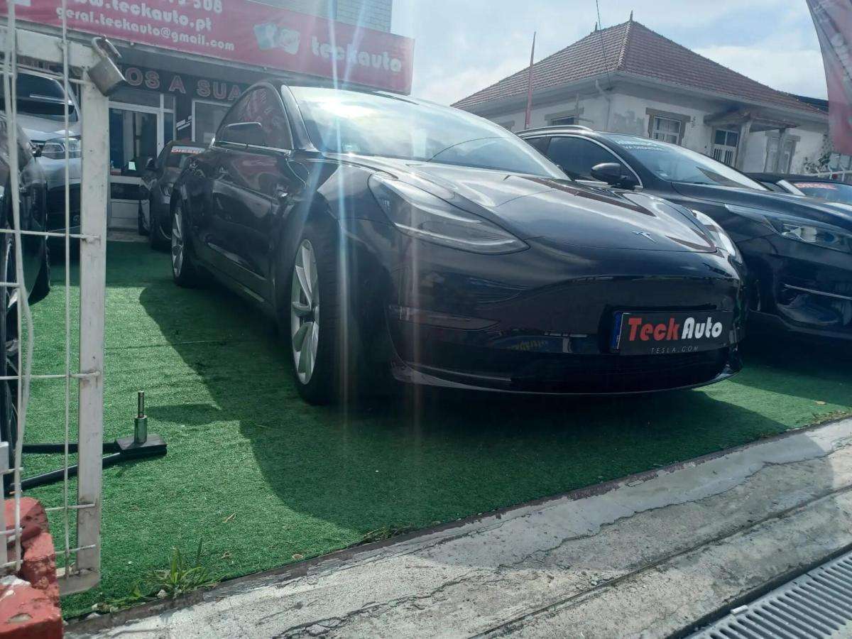 tesla-model-3-2021-eletrico-0cc