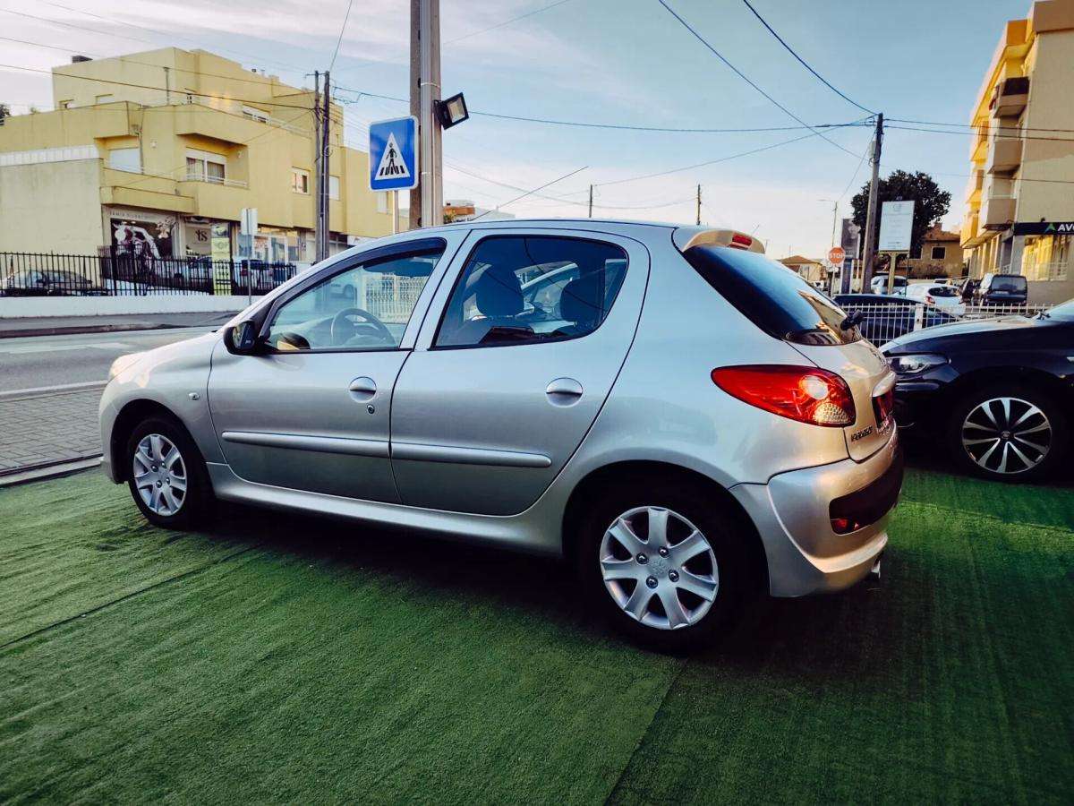 peugeot-206-2010-gasolina-1124cc