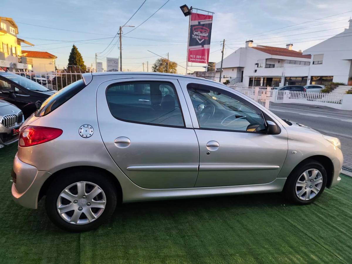 peugeot-206-2010-gasolina-1124cc