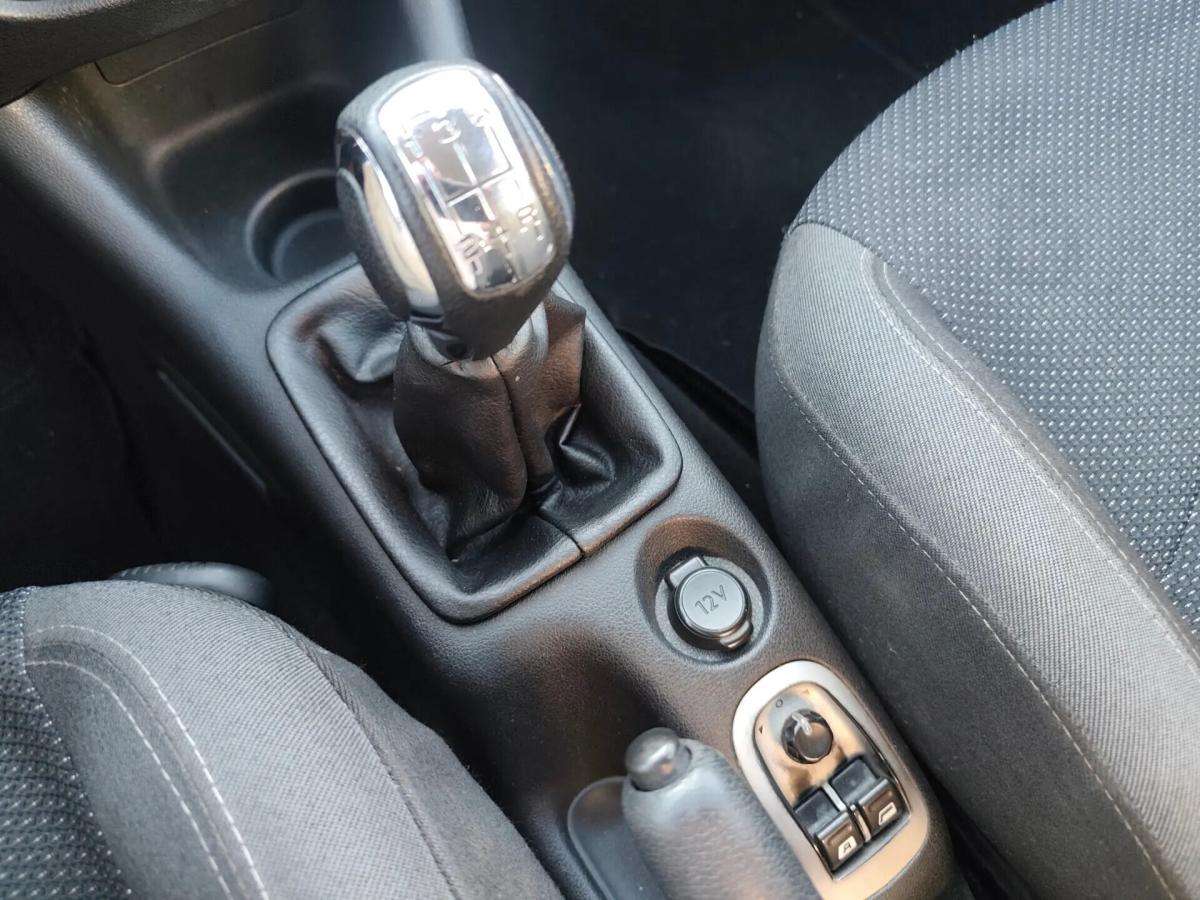 peugeot-206-2010-gasolina-1124cc