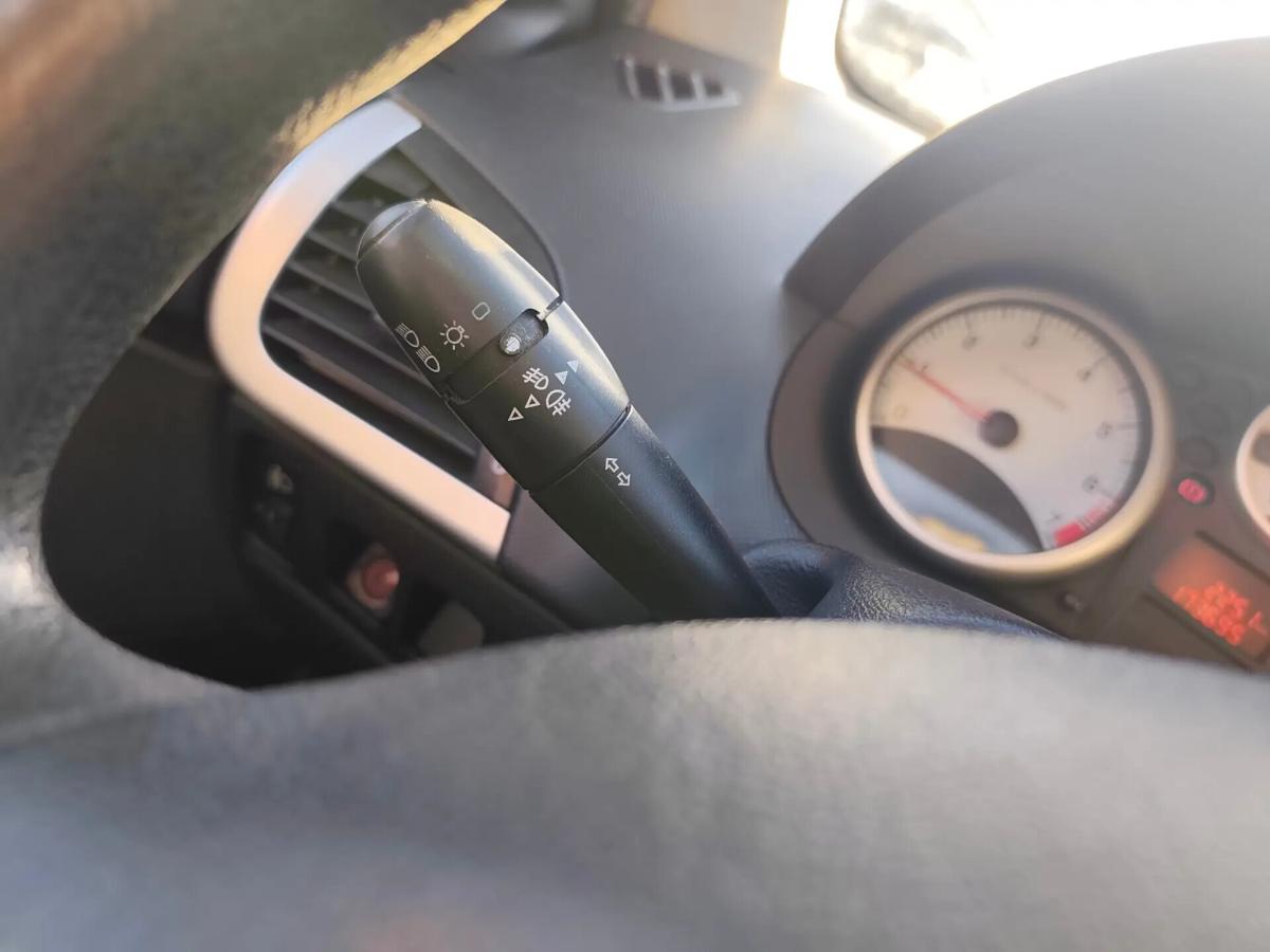 peugeot-206-2010-gasolina-1124cc