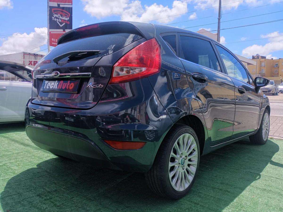 ford-fiesta-2011-gasolina-1242cc