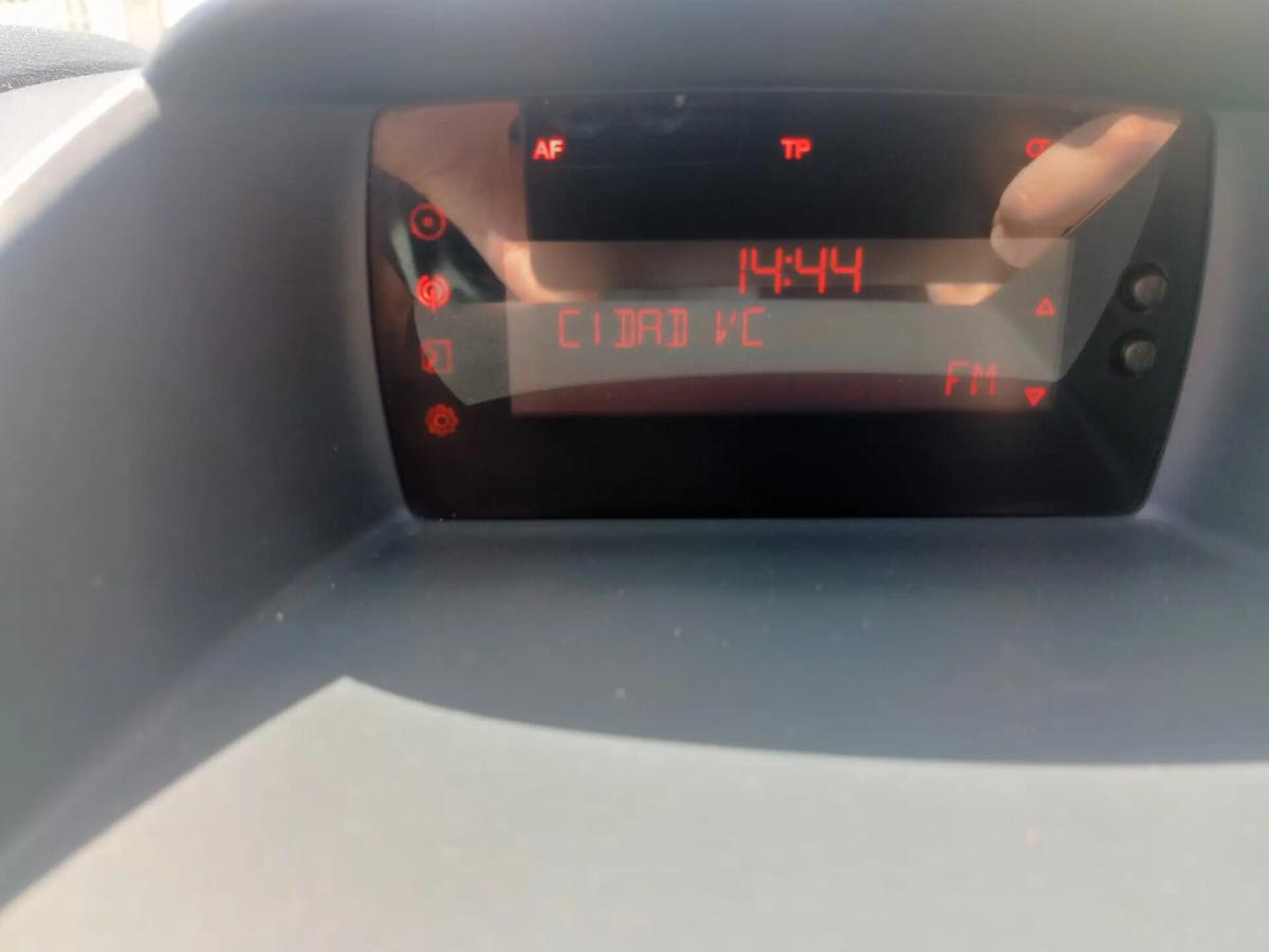 ford-fiesta-2011-gasolina-1242cc