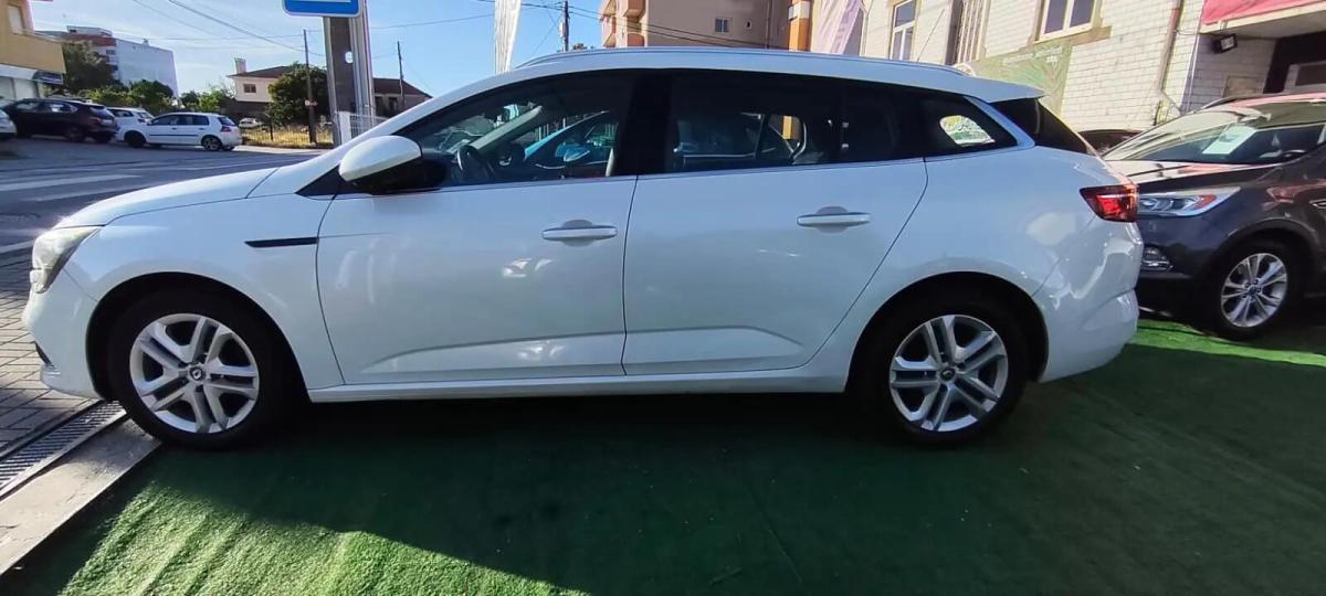 renault-megane-sport-tourer-2016-diesel-1461cc