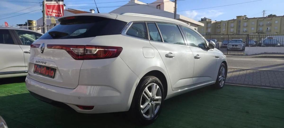 renault-megane-sport-tourer-2016-diesel-1461cc