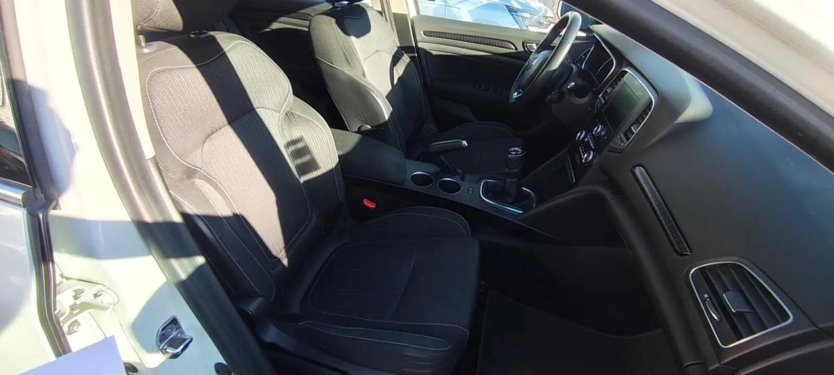 renault-megane-sport-tourer-2016-diesel-1461cc