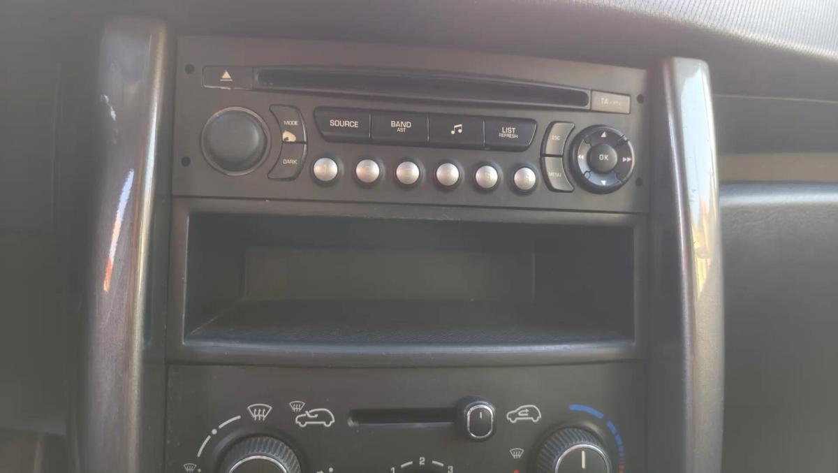 peugeot-207-sw-2011-gasolina-1397cc