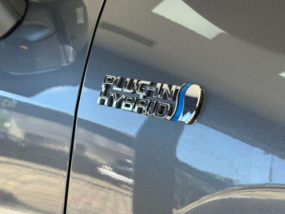 toyota-rav4-2023-hibrido-a-gasolina-2487cc