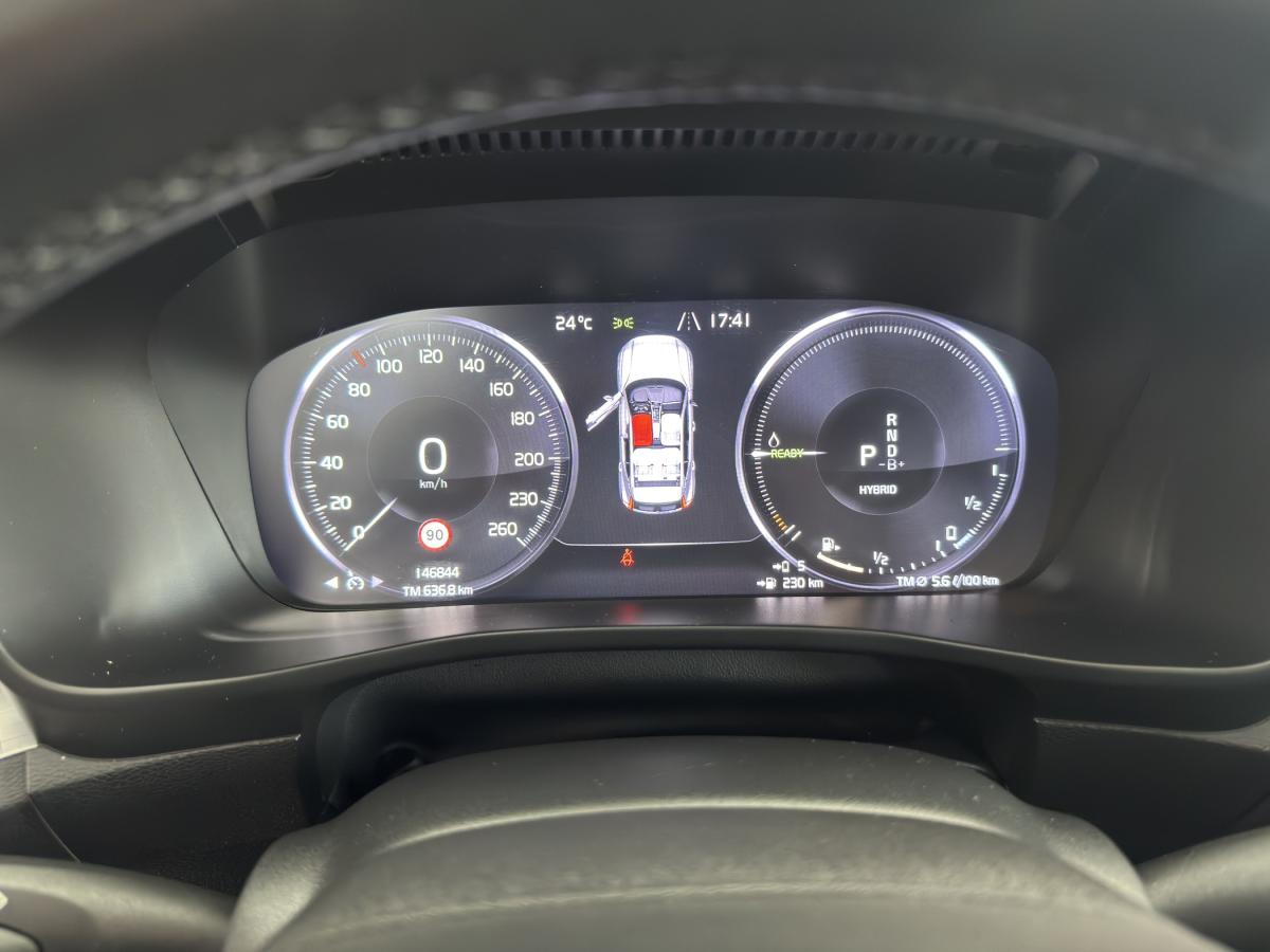 volvo-xc40-2021-hibrido-a-gasolina-1477cc