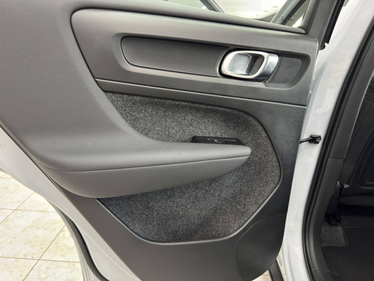 volvo-xc40-2021-hibrido-a-gasolina-1477cc