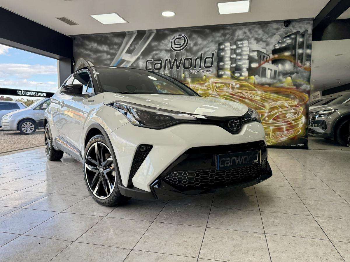 toyota-c-hr-2022-hibrido-a-gasolina-1987cc