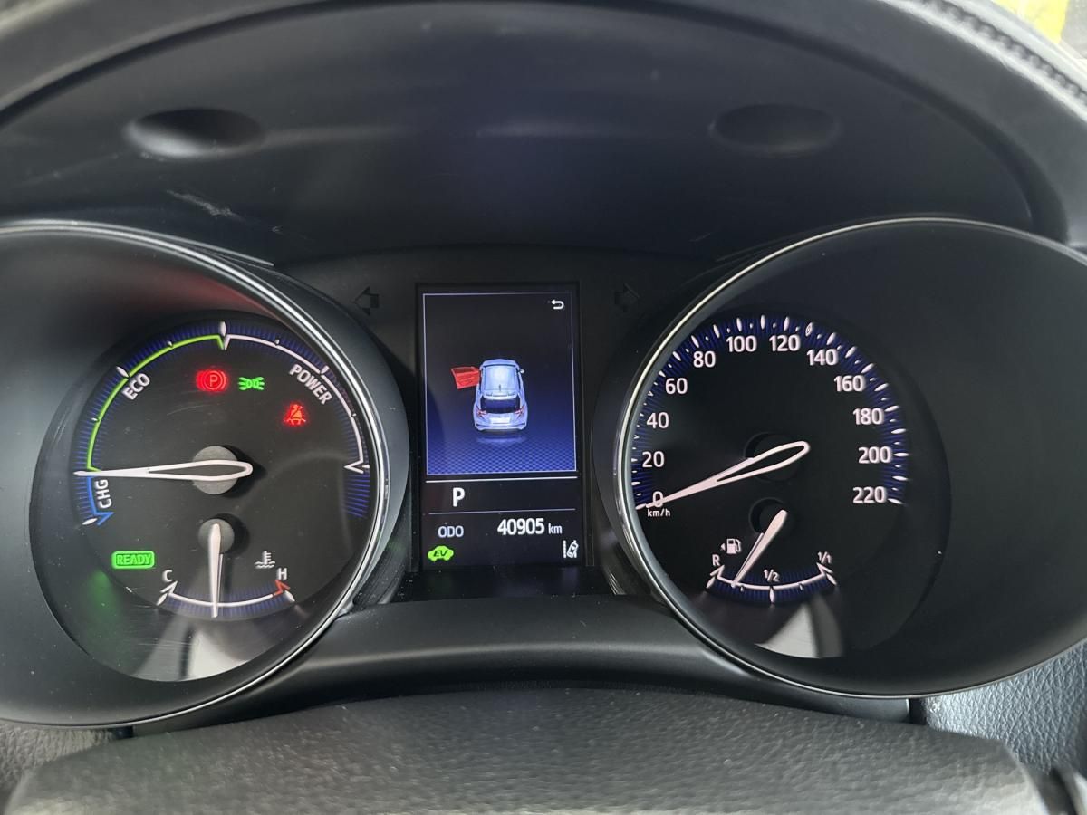 toyota-c-hr-2022-hibrido-a-gasolina-1987cc