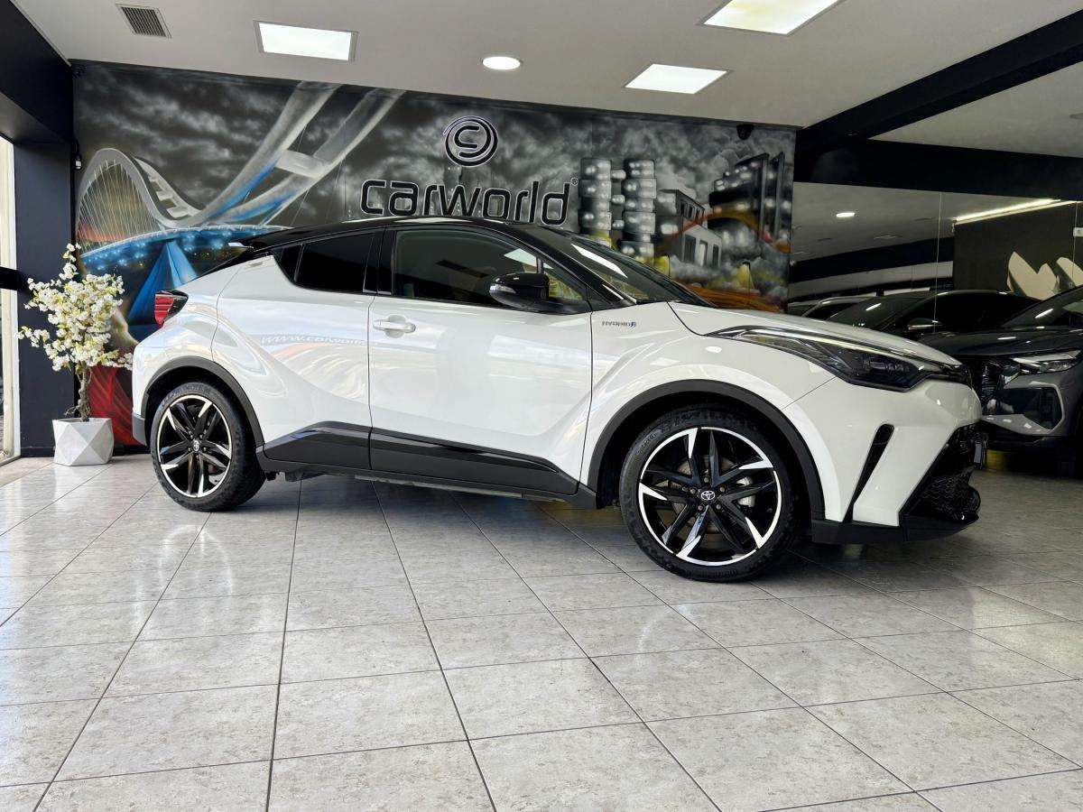 toyota-c-hr-2022-hibrido-a-gasolina-1987cc