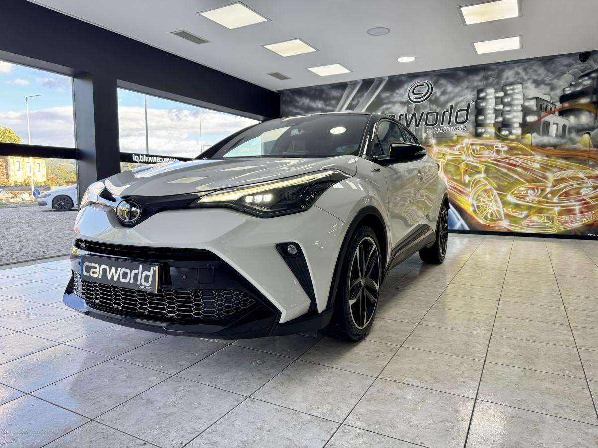 toyota-c-hr-2022-hibrido-a-gasolina-1987cc