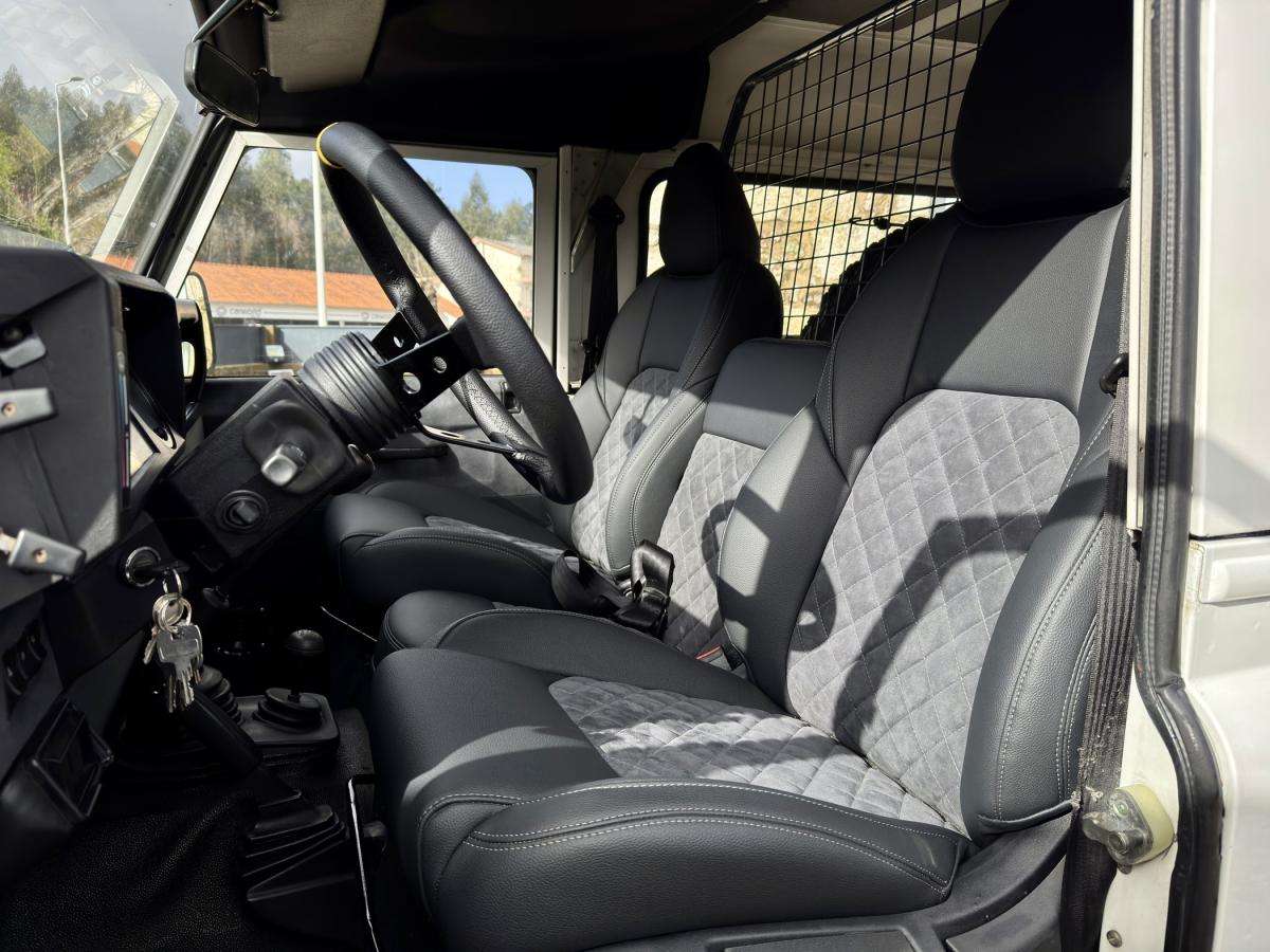 land-rover-defender-2001-diesel-2495cc