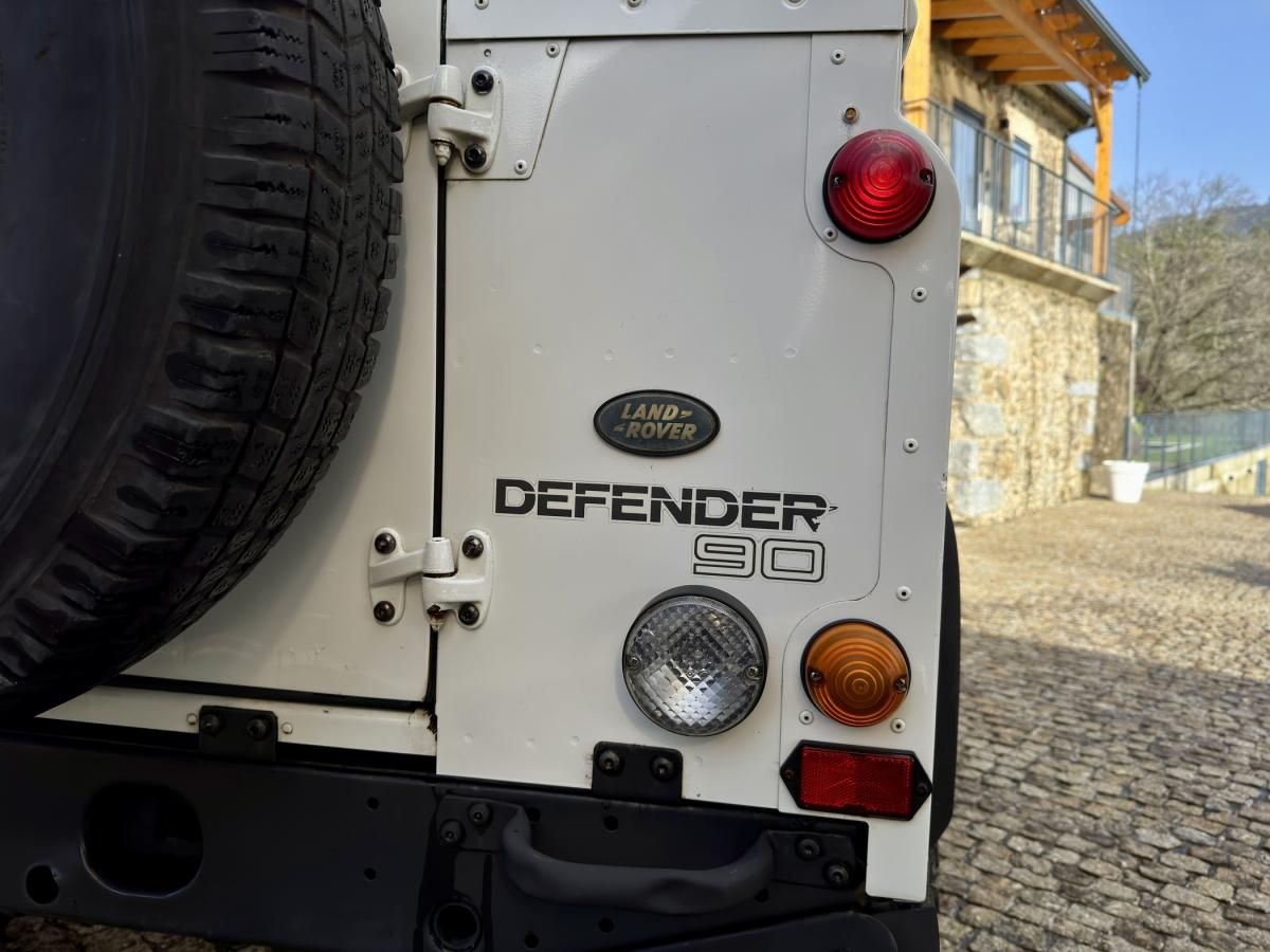 land-rover-defender-2001-diesel-2495cc