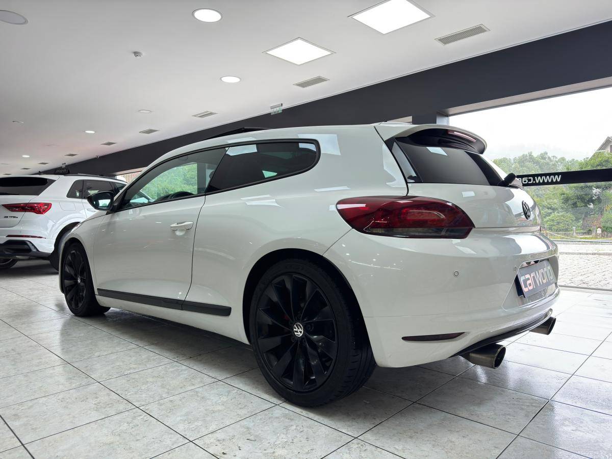 volkswagen-scirocco-2011-diesel-1968cc