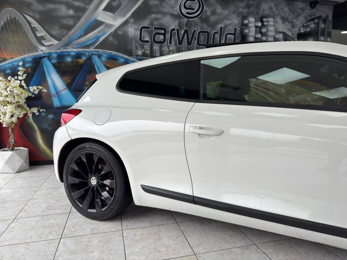 volkswagen-scirocco-2011-diesel-1968cc