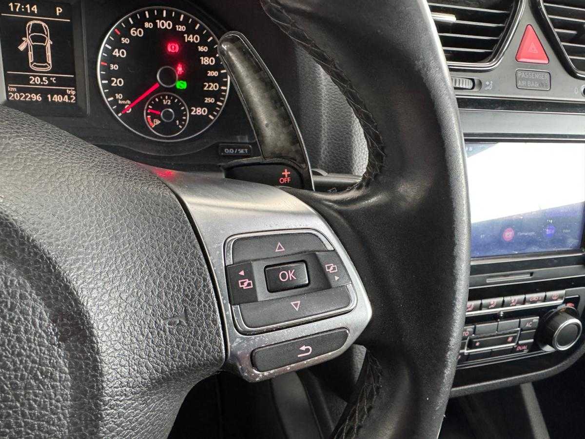 volkswagen-scirocco-2011-diesel-1968cc