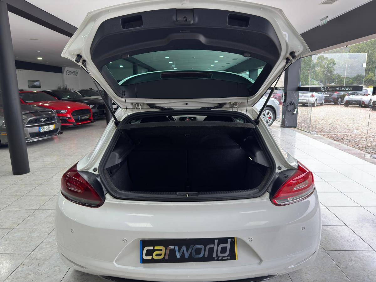 volkswagen-scirocco-2011-diesel-1968cc