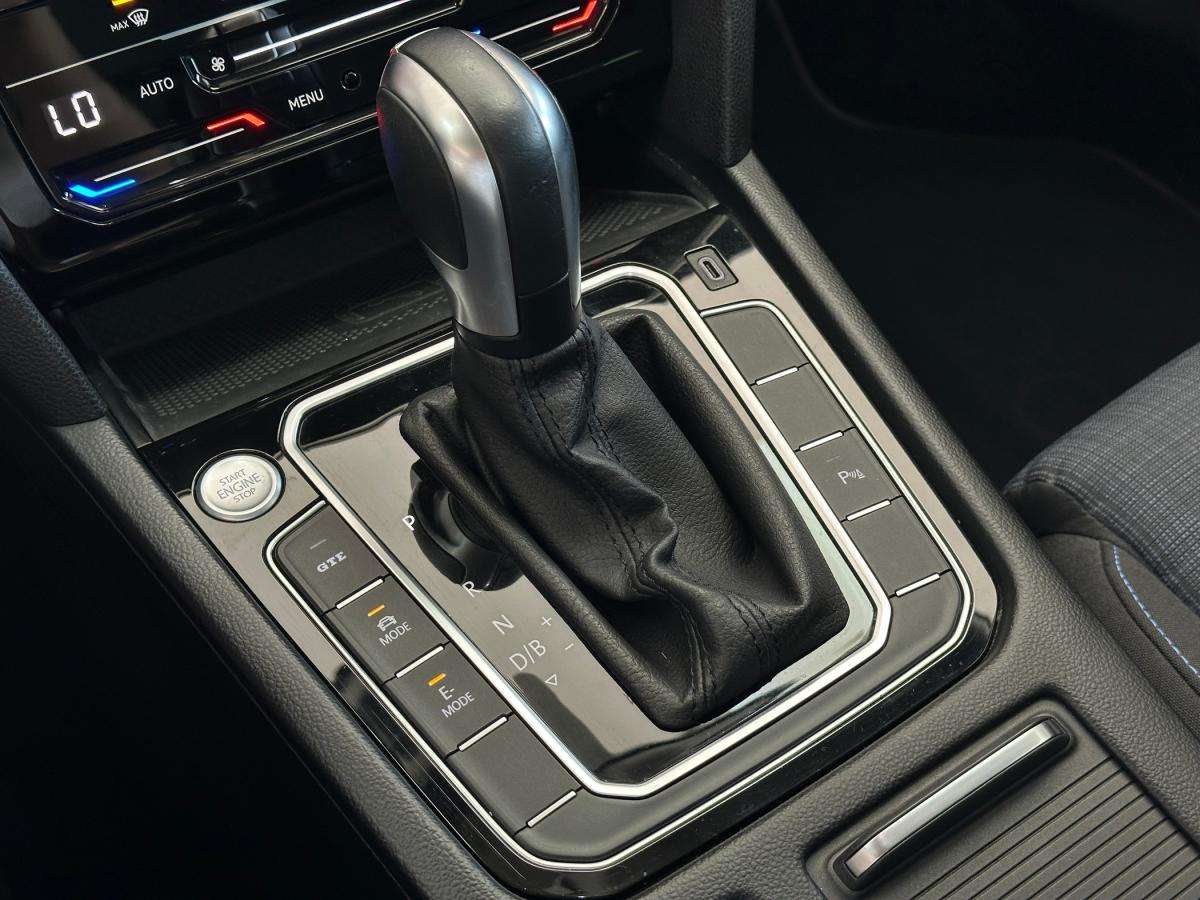 volkswagen-passat-variant-2020-hibrido-a-gasolina-1395cc