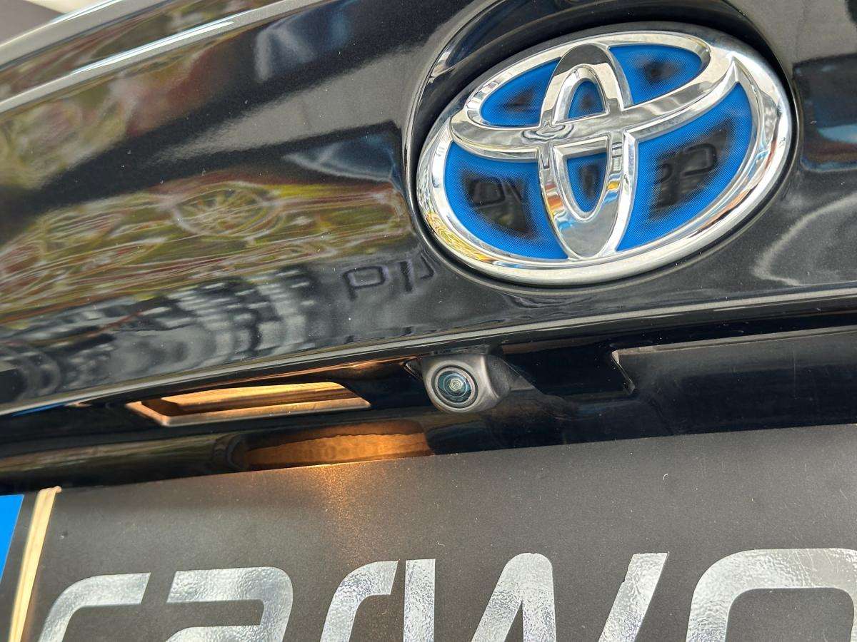 toyota-c-hr-2022-hibrido-a-gasolina-1987cc