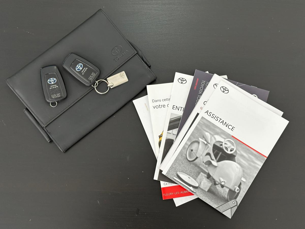 toyota-c-hr-2022-hibrido-a-gasolina-1987cc