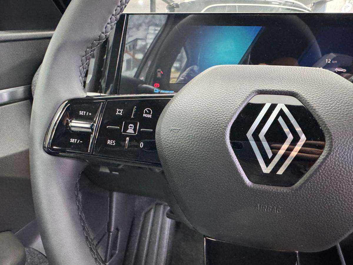 renault-megane-2025-eletrico-0cc