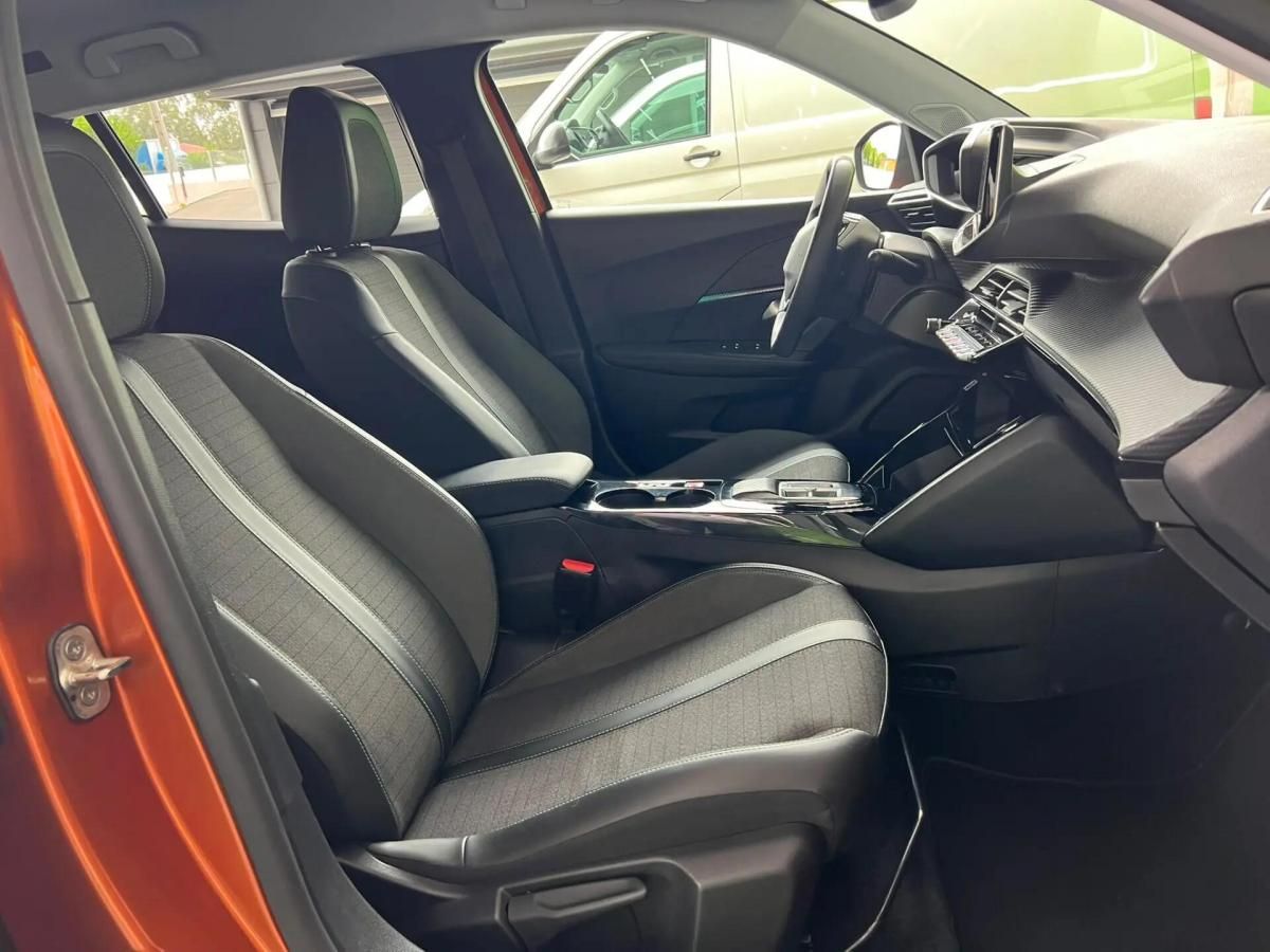 peugeot-e-2008-2022-eletrico-0cc