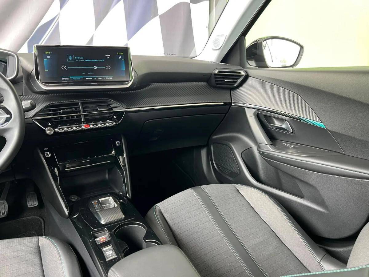 peugeot-e-2008-2022-eletrico-0cc