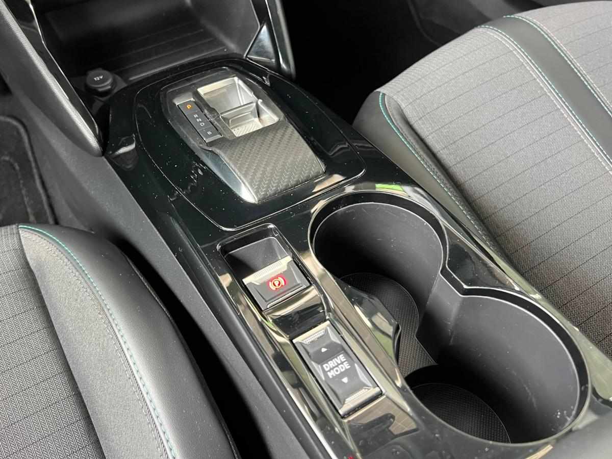 peugeot-e-2008-allure-ev-50kwh-2022-eletrico