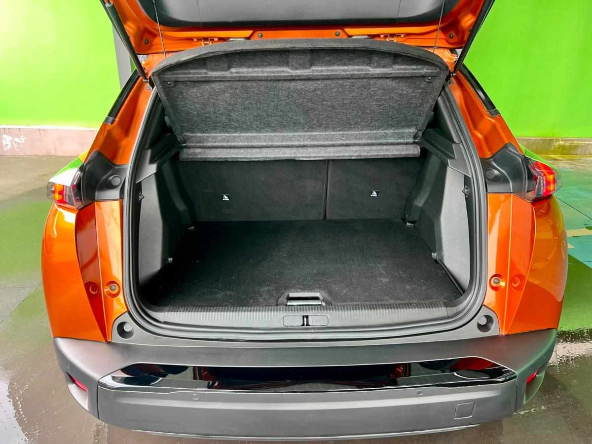 peugeot-e-2008-allure-ev-50kwh-2022-eletrico