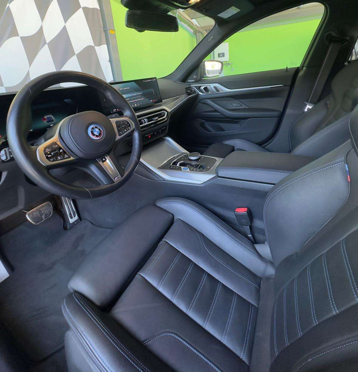 bmw-i4-2024-eletrico-0cc