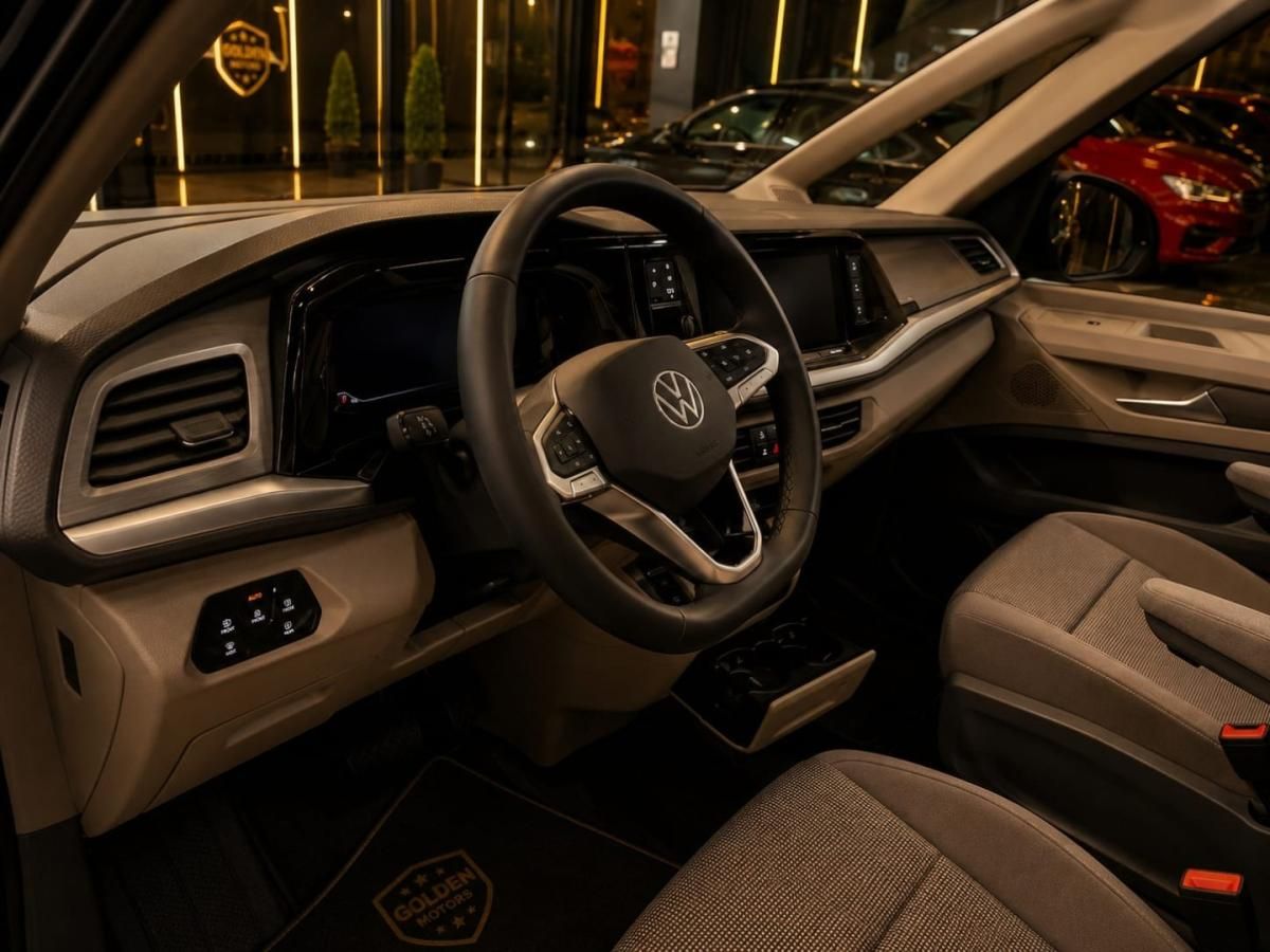volkswagen-multivan-2025-diesel-1995cc