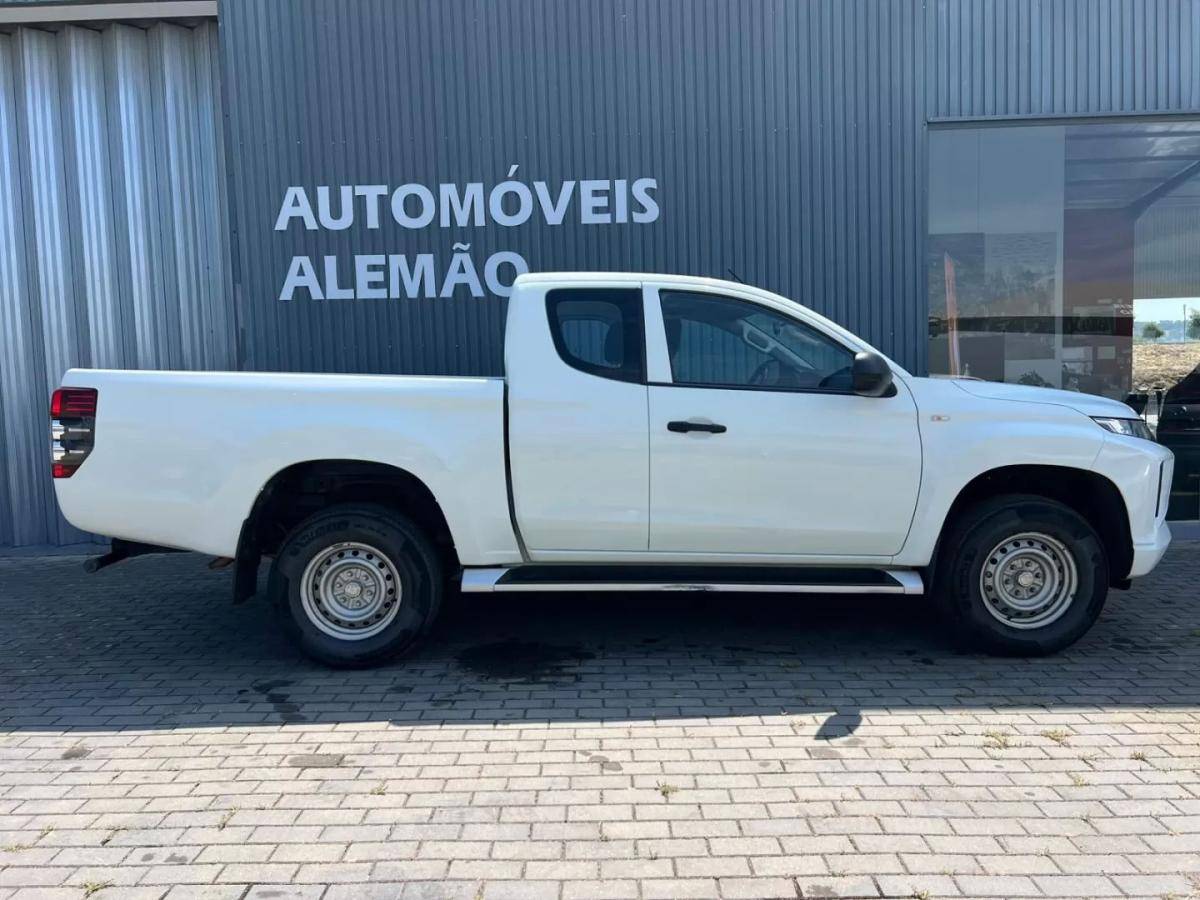 mitsubishi-l200-2022-diesel-2268cc