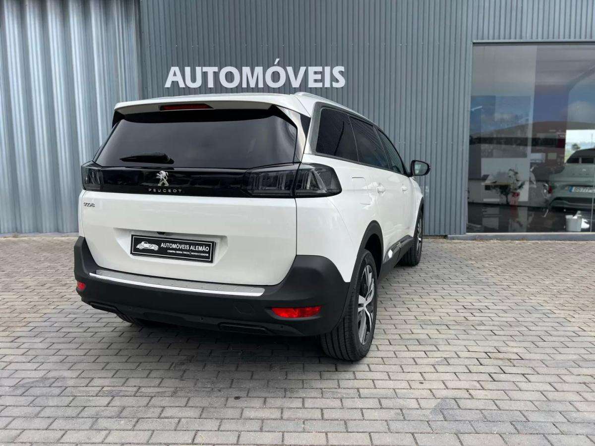 peugeot-5008-2024-gasolina-1199cc