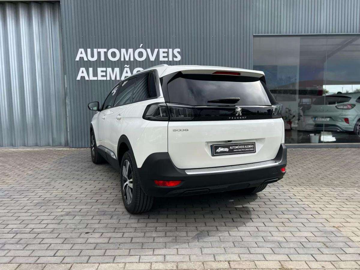 peugeot-5008-2024-gasolina-1199cc