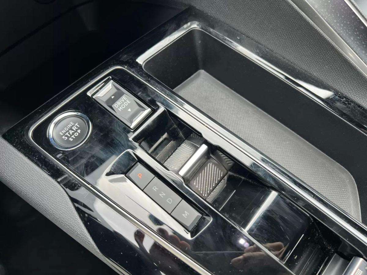 peugeot-5008-2024-gasolina-1199cc