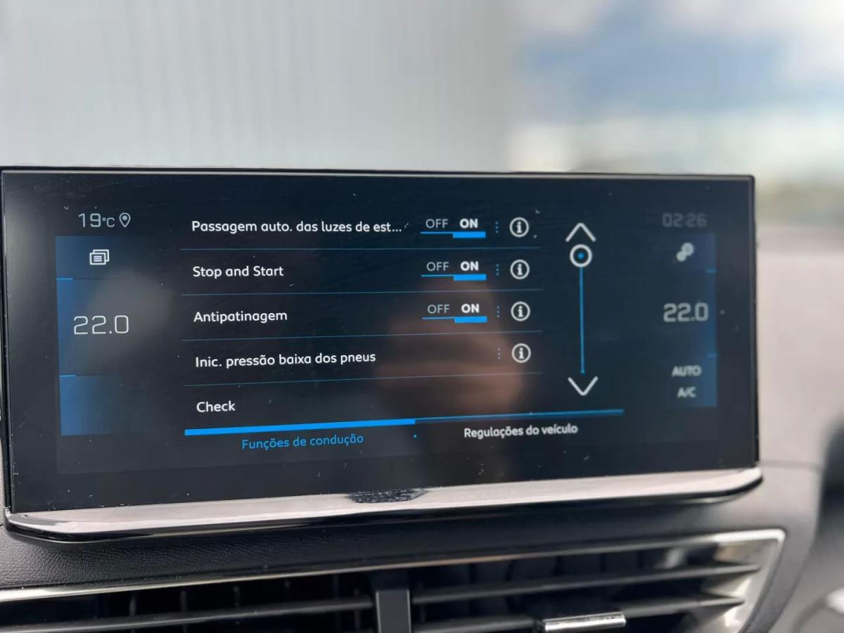 peugeot-5008-2024-gasolina-1199cc