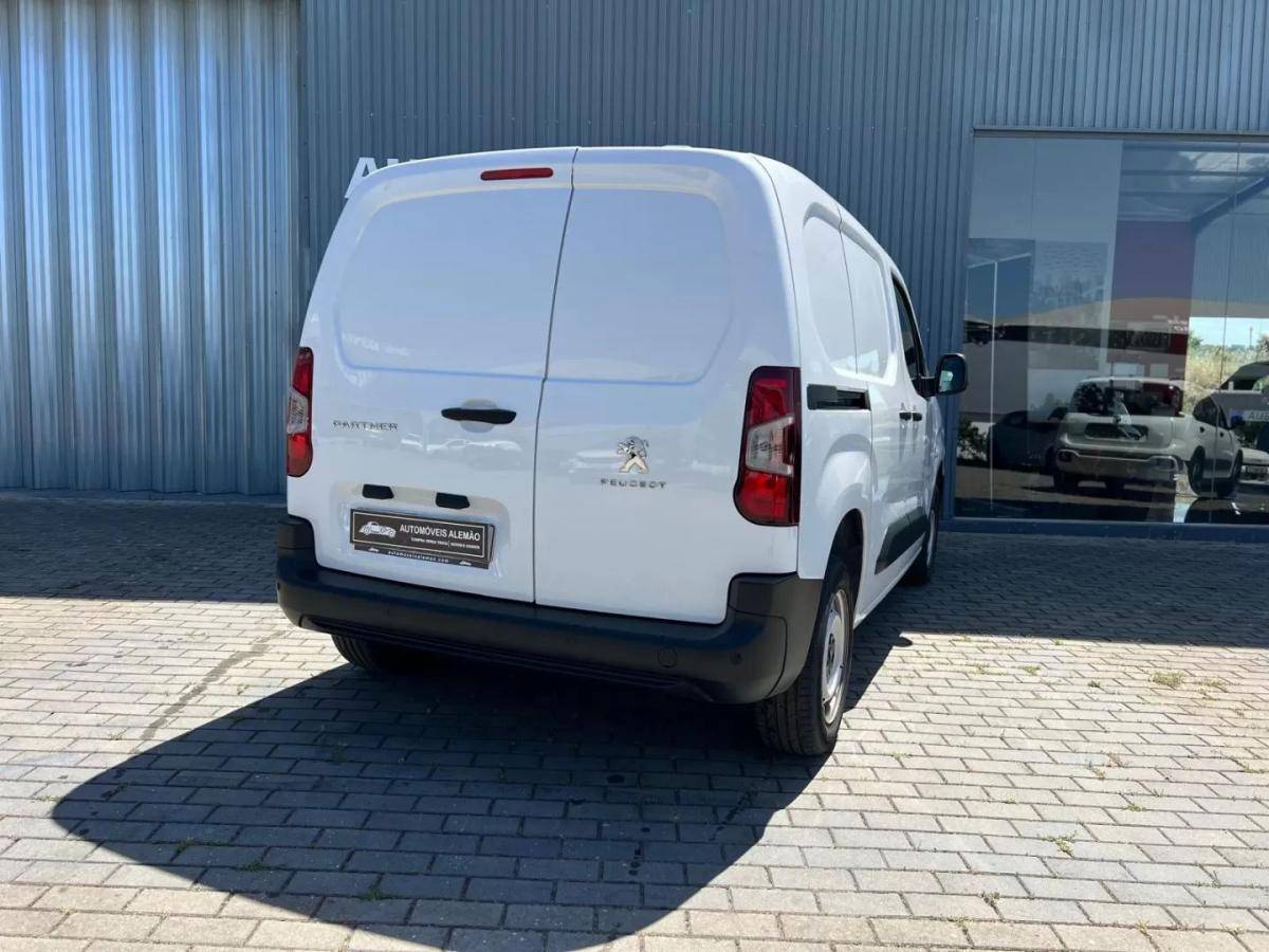 peugeot-partner-2023-diesel-1499cc
