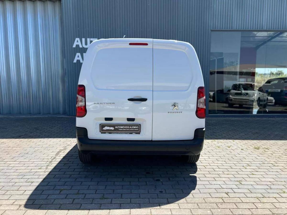peugeot-partner-2023-diesel-1499cc